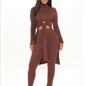 Brown turtleneck set